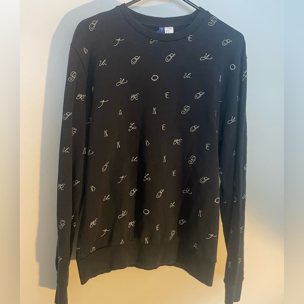 Navy DIVIDED letter sweatshirt  M